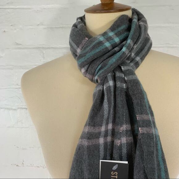 Steve Madden Plaid Grey/Blue Muffler Scarf O/S - Picture 3 of 5